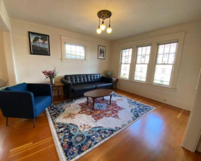 Historic Downtown Riverview Flat, No 3